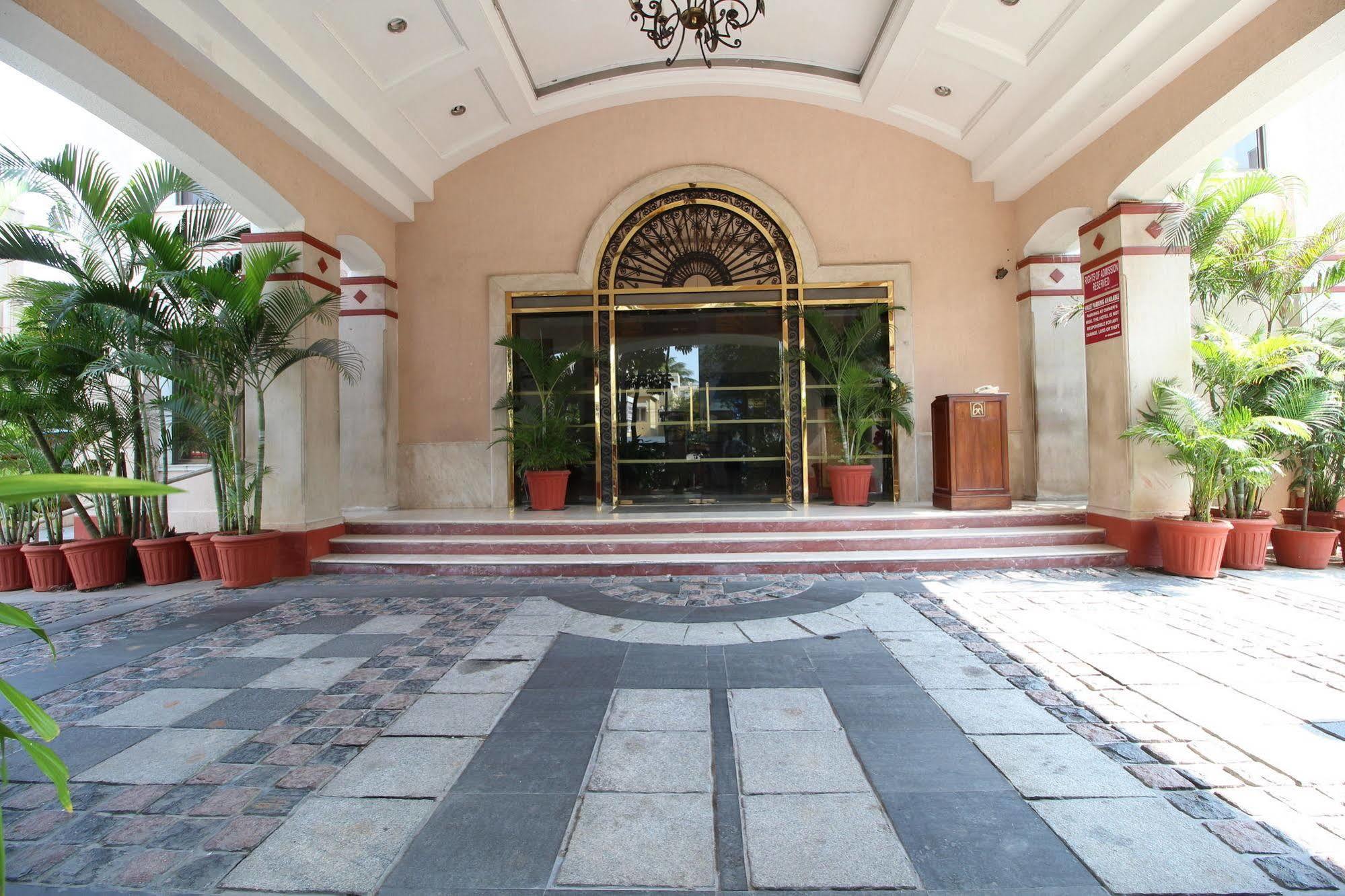 Beverly Hotel Chennai Esterno foto